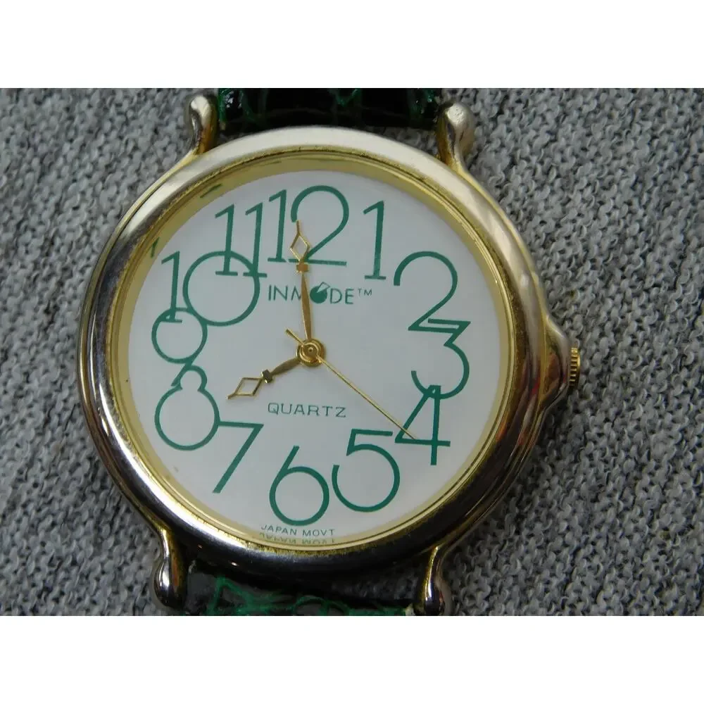 INMODE Quartz Watch Womens White Dial Green Leather Band Gold Tone Case Japan